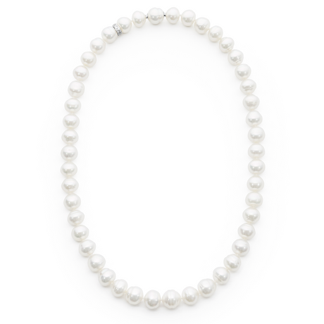 "Circle South Sea pearl strand featuring 46 white pearls (11.2 x 10mm). Finished with a 925 silver Nittle and rondel, this 47cm strand showcases the elegance and craftsmanship of sustainably sourced pearls from Atlas Pearls’ Indonesian farms.