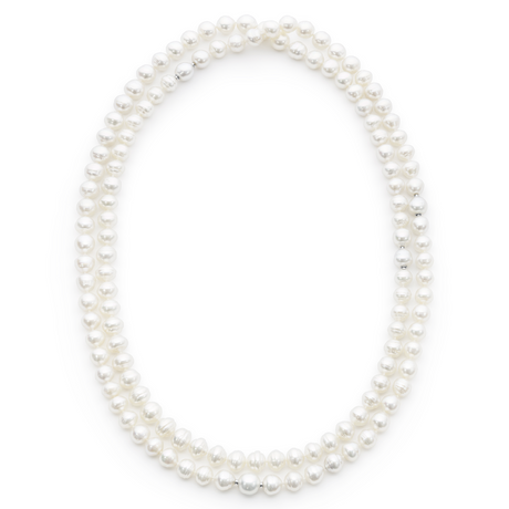 Versatile Circle South Sea pearl strand featuring 130 white pearls (11.3 x 9.5mm), sustainably sourced from Atlas Pearls' Indonesian farms. This 134cm strand is finished with a 925 silver Nittle and offers the ability to create multiple elegant looks.