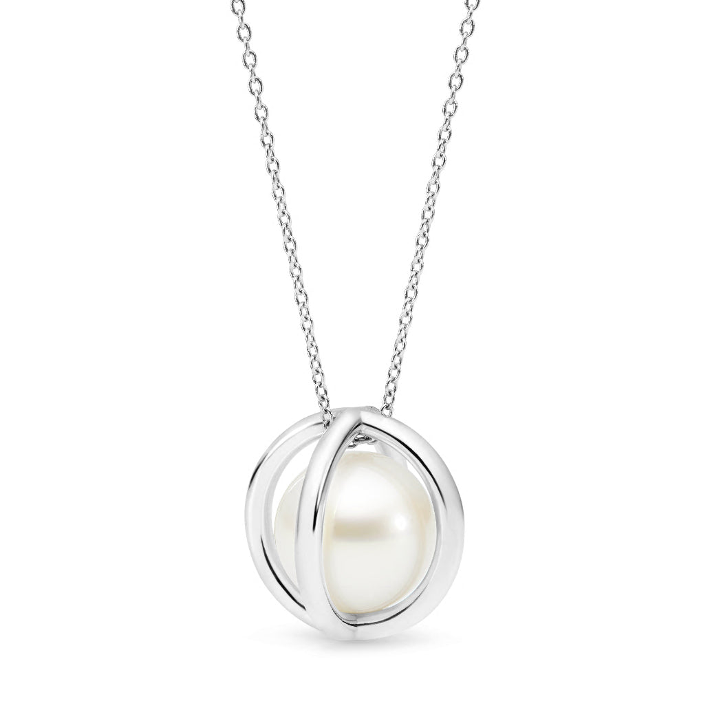 This 925 Sterling Silver cage pendant features a customizable design, allowing you to choose your preferred South Sea pearl, ranging from 9mm to 12mm in size and varying in colour. The pendant is paired with a 90cm Sterling Silver chain. Pearl grading ranges from C1 to C2, and the unique nature of each pearl means no two will be identical.