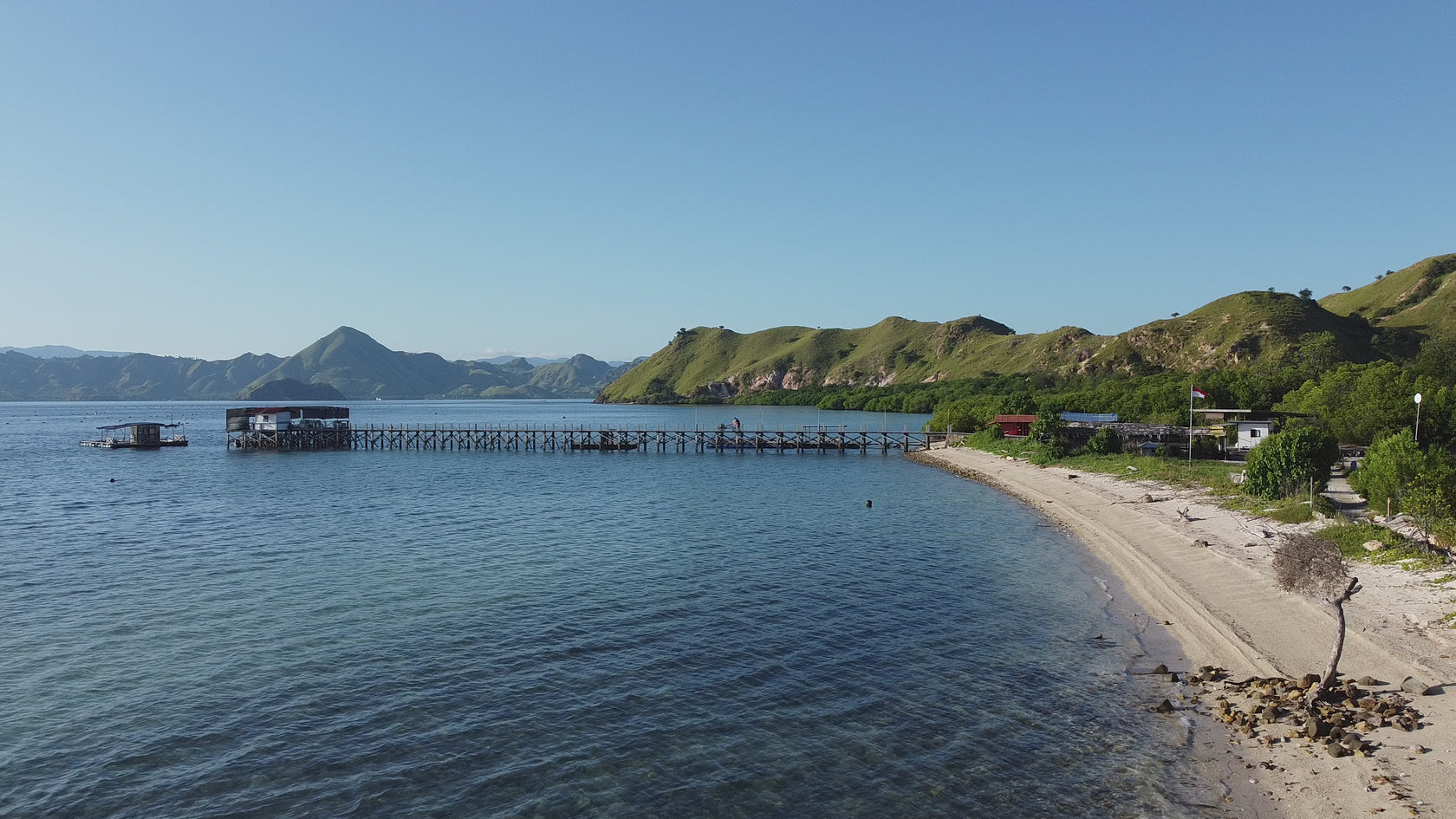 Video of Pungu Pearl farm over the jetty and wagter