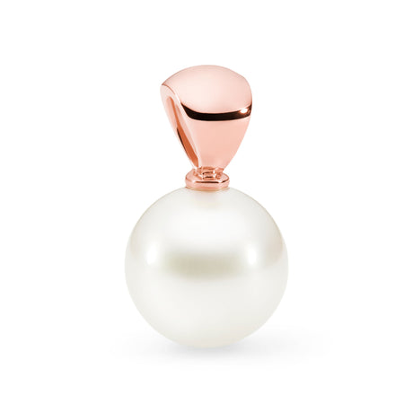 This 18K Rose Gold pendant features an 11mm South Sea pearl in a classic design. The pearl is graded B with a white color. The pendant is 20mm in height, including the bail and pearl. It’s available in White, Yellow, and Rose Gold, and is presented with a display chain.