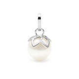 This 18K white gold pendant features a 9mm semi-round white South Sea pearl, celebrating the beauty of the frangipani flower cupping the top of the pearl. With dimensions of 2cm in height and 8mm in width, it makes a striking statement piece that combines elegance and cultural significance.