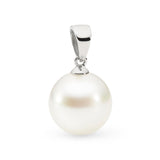 This articulated pendant in 18K White Gold features an 11mm South Sea pearl. Available in White, Yellow, and Rose Gold, the design is elegant and versatile. Chains are sold separately. The pendant's dimensions are 20mm, including the bail and pearl