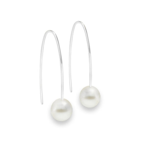 The Modern Hook Earring in 925 Sterling Silver features 8mm South Sea pearls in a round shape (NL2). The earrings have a white colour and are graded C, with a total dimension of 3.5 cm.